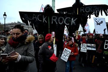 Légion d'honneur : polémique après la nomination du patron de BlackRock