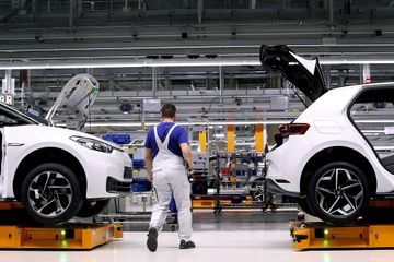 Volkswagen investit dans des usines de batteries géantes