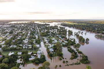 En images, des villes d'Australie transformées en lac après des inondations meurtrières