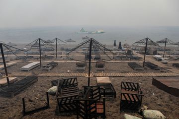 En images, la désolation à Lesbos, île grecque ravagée par les flammes