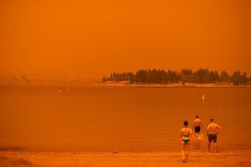 Evacuations massives alors que l'Australie s'attend au pire
