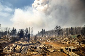 Greenville, la ville californienne dévastée par le Dixie Fire