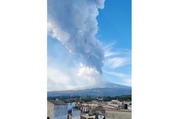 L'Etna entre à nouveau en éruption