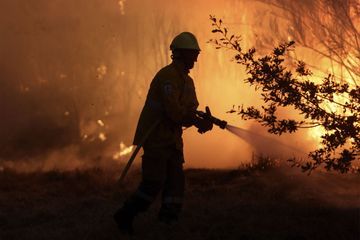 Le Portugal en état d'alerte et toujours ravagé par les flammes