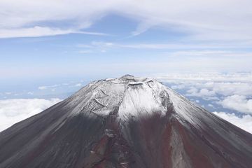 Les premières neiges du mont Fuji