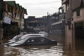Manille a la tête sous l'eau après le passage du typhon meurtrier Vamco