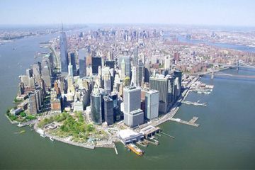 Menacée par la montée des eaux, New York se protège derrière un mur