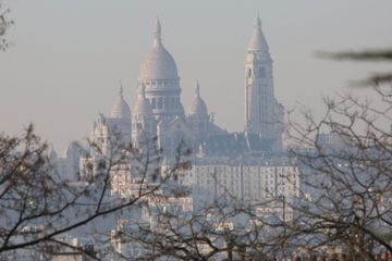 Paris plongée dans un brouillard de pollution