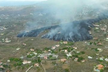 Un monstre de lave engloutit les maisons de l'île de Palma après l'éruption