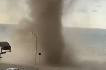 Une trombe marine se déchaîne en Sicile