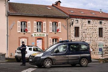 Gendarmes tués dans le Puy-de-Dôme : le forcené avait piégé sa voiture avec une arme