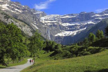 Il était allé voir le coucher du soleil : une homme secouru en pleine nuit après une chute en montagne