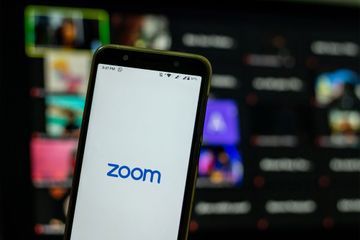 Il poignarde à mort son père en direct pendant une réunion sur Zoom