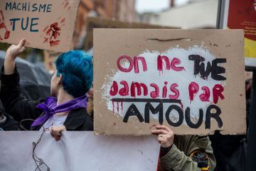 Loiret: une femme poignardée en pleine rue par son ex-compagnon