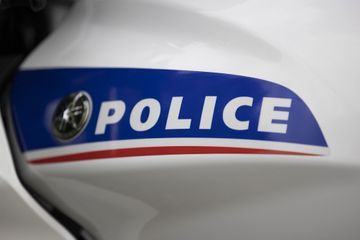 Tensions entre voisins dans la Loire : un homme de 22 ans tué en pleine rue