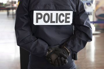 Un policier blesse par un homme en fuite a Bayonne