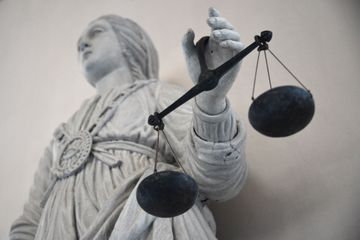 Une femme gourou condamnée à deux ans avec sursis
