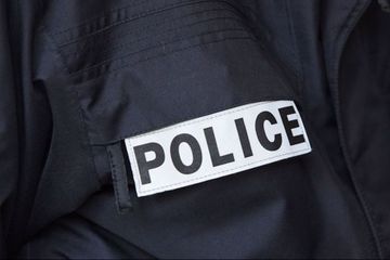 Val-d'Oise : deux policiers blessés, leurs armes dérobées
