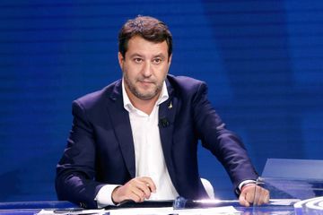 110 pages blanches : un livre gag sur Salvini devient un best-seller en Italie