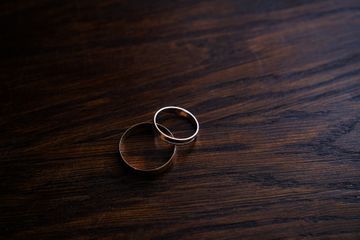 Confinement oblige, un couple se marie en visioconférence