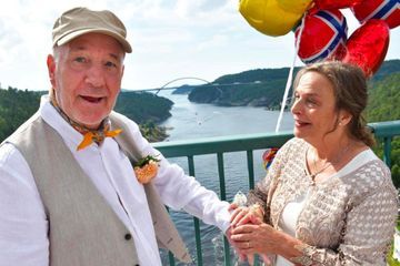 Coronavirus: face aux restrictions, un couple suédo-norvégien se marie sur la frontière