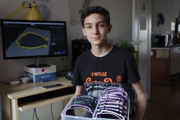 Roméo, 14 ans, petit génie de l'impression 3D et ange gardien des soignants