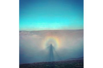 Un ange apparaît dans le ciel britannique