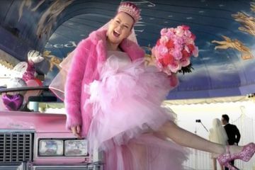 Une Américaine a épousé... la couleur rose !