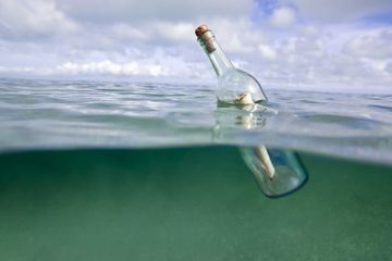 Une fillette découvre une bouteille jetée à la mer il y a 37 ans au Japon