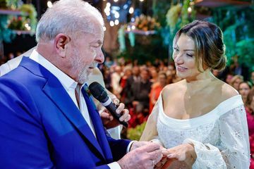 A cinq mois de la présidentielle au Brésil, Lula épouse Rosangela da Silva, sociologue féministe