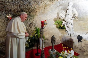 A Malte, le pape François s'est recueilli à la grotte de Saint Paul