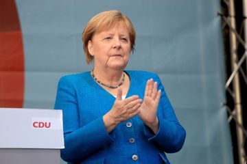 Allemagne: le dernier meeting de Merkel chancelière