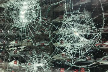 Allemagne : scènes de violences urbaines et de pillage à Stuttgart