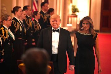 Après l'acquittement, Donald et Melania Trump reçoivent le bal des gouverneurs