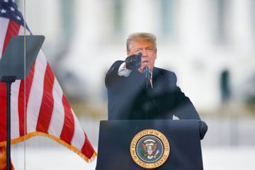 Après le chaos à Washington, démissions et vengeance à la Maison-Blanche