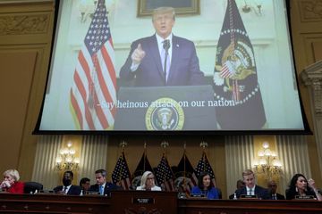 Attaque du Capitole : la commission d'enquête veut que Trump rende des comptes