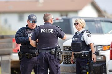 Attaques au Canada : l'un des deux frères suspects retrouvé mort