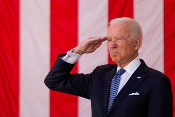 Au cimetière national d'Arlington, Joe Biden rend hommage aux soldats américains tués au combat