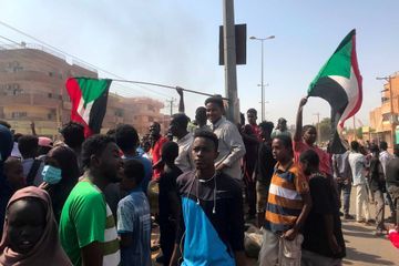 Au Soudan, la rue refuse le coup d'Etat et la communauté internationale fait pression