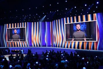 Aux Grammy Awards, le discours poignant de Zelensky sur l'Ukraine