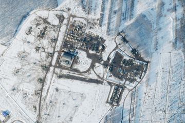 AVANT/APRES : Ces photos aériennes montrent comment les forces russes entourent l'Ukraine