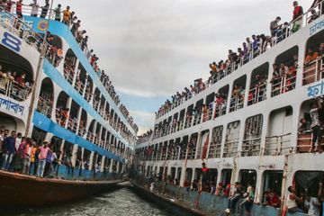 Bangladesh : des ferrys bondés à Dacca en prévision de la fête de l'Eïd