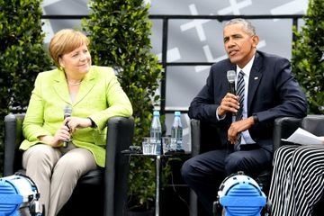 Barack Obama rend hommage à Angela Merkel pour son dernier Conseil européen