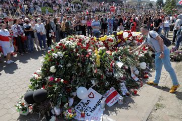 Bélarus : Loukachenko s'entretient avec Poutine, nouvelles manifestations