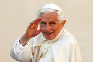Benoît XVI s'en prend à nouveau au mariage homosexuel