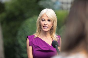 Ce scandale familial qui pousse Kellyane Conway, conseillère de Trump, à quitter la Maison Blanche