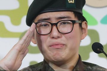 Corée du Sud : la justice ordonne la réintégration d'une soldate transgenre qui s'est suicidée