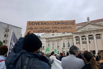 Covid-19 : au Portugal, premier week-end de couvre-feu et début de contestation