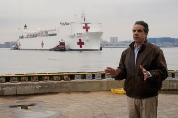 Covid-19 : le gouverneur de New York Andrew Cuomo mène la bataille