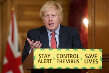 Critiqué, Boris Johnson dévoile un nouvel assouplissement du confinement